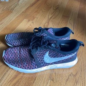 Men’s Nike Knit Roshe Size 13